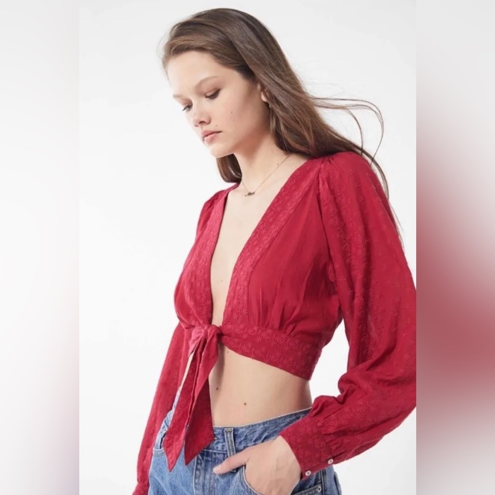 Urban Outfitters Tie Front Crop Top Maroon Size Medium